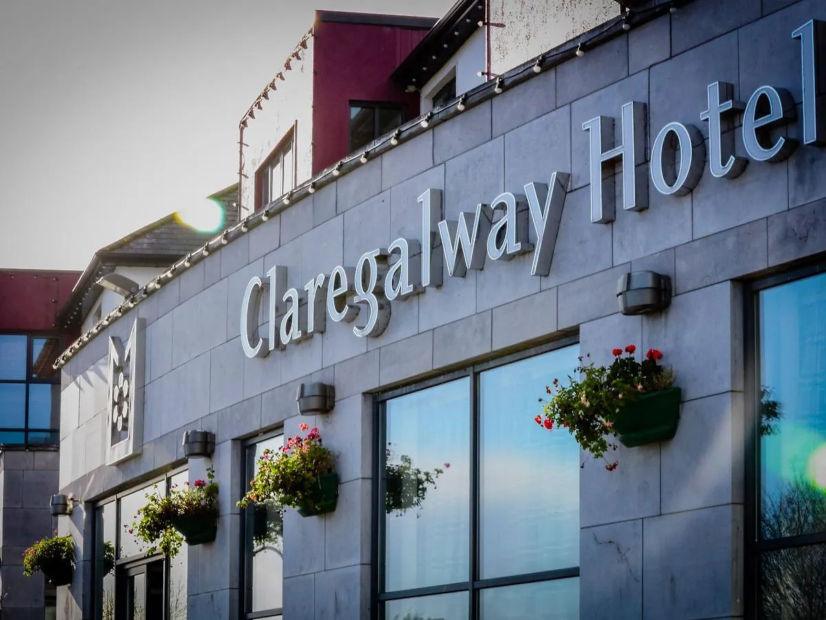 Claregalway Hotel 4*,